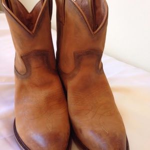 FRYE BILLY SHORT LEATHER BOOTS 71440
